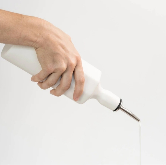 BNIB Elixir Porcelain Olive Oil Dispenser - Picture 3 of 11